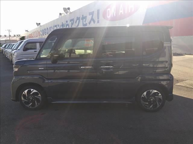 スペーシアカスタム ハイブリッドＸＳターボ　４ＷＤターボ☆９型ナビ☆試乗出来ます　４ＷＤ☆ターボ☆９型ナビＴＶ☆Ｂｌｕｅｔｏｏｔｈ☆全方位カメラ☆両側電動ドア☆２トーンルーフ☆前席シートヒーター☆ＬＥＤオートライト☆ＬＥＤフォグ☆禁煙車☆ヘッドアップディスプレイ☆試乗出来ます☆（8枚目）