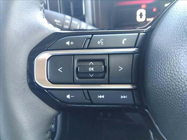 スペーシアカスタム ハイブリッドＸＳターボ　４ＷＤターボ☆９型ナビ☆試乗出来ます　４ＷＤ☆ターボ☆９型ナビＴＶ☆Ｂｌｕｅｔｏｏｔｈ☆全方位カメラ☆両側電動ドア☆２トーンルーフ☆前席シートヒーター☆ＬＥＤオートライト☆ＬＥＤフォグ☆禁煙車☆ヘッドアップディスプレイ☆試乗出来ます☆（18枚目）