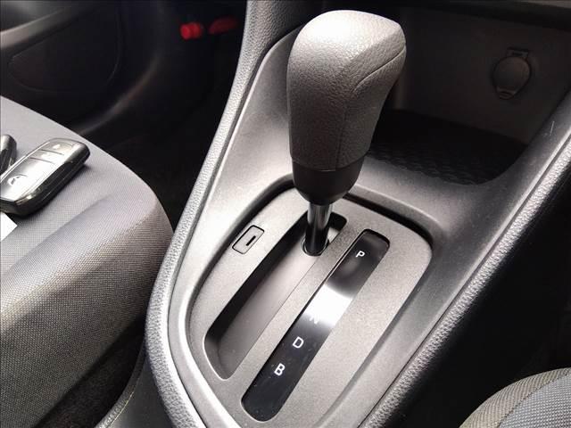 ヤリス Ｘ　専用オーディオ☆ナビ☆Ｂｌｕｅｔｏｏｔｈ☆バックカメラ☆　専用オーディオ☆ナビ☆Ｂｌｕｅｔｏｏｔｈ☆バックカメラ☆トヨタセーフティセンス☆スマートキー☆プッシュスタート☆オートハイビーム☆ステアリモコン☆走行２．１万Ｋｍ☆禁煙車☆ＥＴＣ☆ブラックインテリア（17枚目）