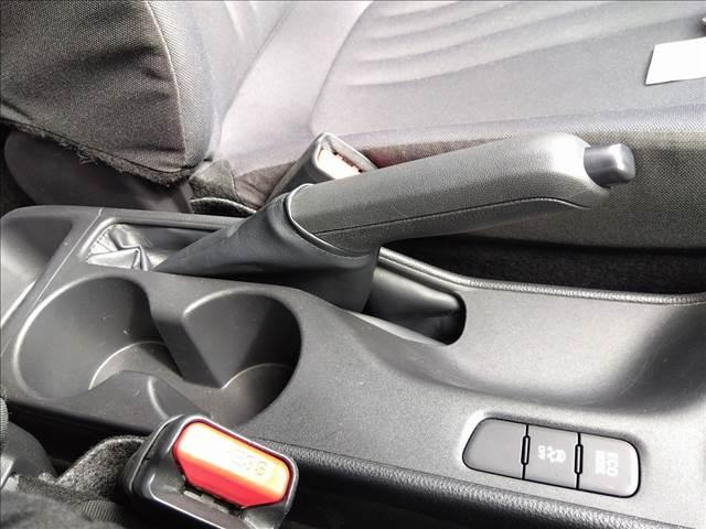 ヤリス Ｘ　専用オーディオ☆ナビ☆Ｂｌｕｅｔｏｏｔｈ☆バックカメラ☆　専用オーディオ☆ナビ☆Ｂｌｕｅｔｏｏｔｈ☆バックカメラ☆トヨタセーフティセンス☆スマートキー☆プッシュスタート☆オートハイビーム☆ステアリモコン☆走行２．１万Ｋｍ☆禁煙車☆ＥＴＣ☆ブラックインテリア（18枚目）