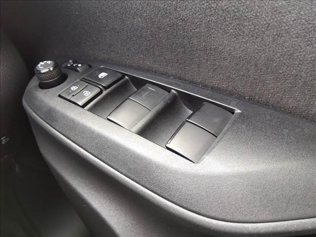 ヤリス Ｘ　専用オーディオ☆ナビ☆Ｂｌｕｅｔｏｏｔｈ☆バックカメラ☆　専用オーディオ☆ナビ☆Ｂｌｕｅｔｏｏｔｈ☆バックカメラ☆トヨタセーフティセンス☆スマートキー☆プッシュスタート☆オートハイビーム☆ステアリモコン☆走行２．１万Ｋｍ☆禁煙車☆ＥＴＣ☆ブラックインテリア（25枚目）