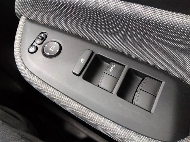 フィット e:HEVクロスター ワンオーナー☆4WD☆ホンダセンシング ワンオーナー☆4WD☆ホンダセンシング☆ナビTV☆Bluetooth☆バックカメラ☆スマートキー☆プッシュスタート☆LEDオートライト☆ステアリモコン☆前後ドラレコ☆禁煙車☆ETC2.0☆試乗OK☆(25枚目)