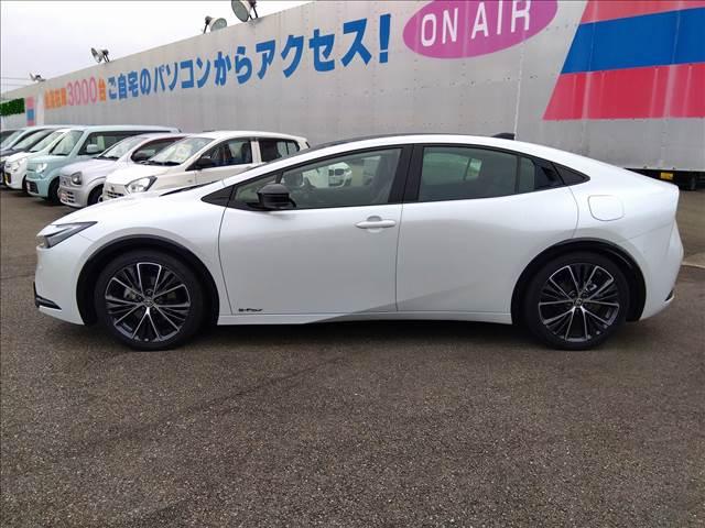 プリウス Ｚ　４ＷＤ☆１２．３型ナビＴＶ☆トヨタセーフティセンス☆　４ＷＤ☆１２．３型ナビＴＶ☆トヨタセーフティセンス☆黒革シート☆Ｆベンチレーション☆デジタルインナーミラー☆前後ドラレコ☆ワイパーデアイサー☆パーキングサポート☆禁煙車☆ＥＴＣ２．０☆試乗ＯＫ（8枚目）