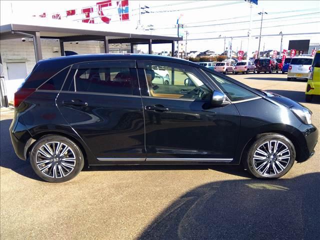 フィット e:HEVリュクス ワンオーナー☆ホンダセンシング☆試乗OK ワンオーナー☆ホンダセンシング☆ナビ☆Bluetooth☆バックカメラ☆アダプティブクルーズコントロール☆前席シートヒーター☆LEDオートライト☆LEDフォグ☆アイドリングストップ☆ETC☆試乗OK☆(4枚目)