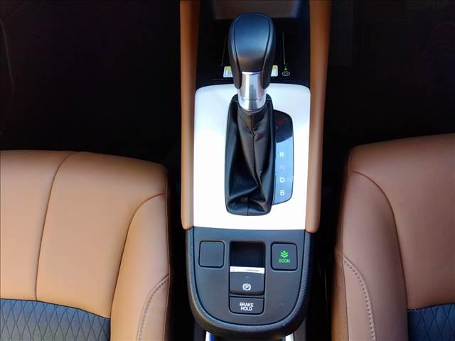 フィット e:HEVリュクス ワンオーナー☆ホンダセンシング☆試乗OK ワンオーナー☆ホンダセンシング☆ナビ☆Bluetooth☆バックカメラ☆アダプティブクルーズコントロール☆前席シートヒーター☆LEDオートライト☆LEDフォグ☆アイドリングストップ☆ETC☆試乗OK☆(18枚目)