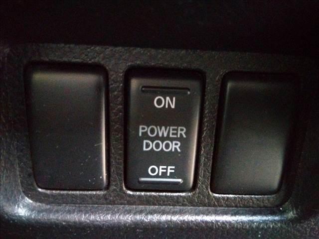 セレナ ハイウェイスター Vセレ+セーフティ SHV Aセフ 当店買取り車☆ナビTV☆Bluetooth☆全方位カメラ☆後席フリップダウン☆両側電動ドア☆HIDオートライト☆前後ドラレコ☆禁煙車☆ETC☆アイドリングストップ☆エマージェンシーブレーキ☆試乗OK☆(29枚目)