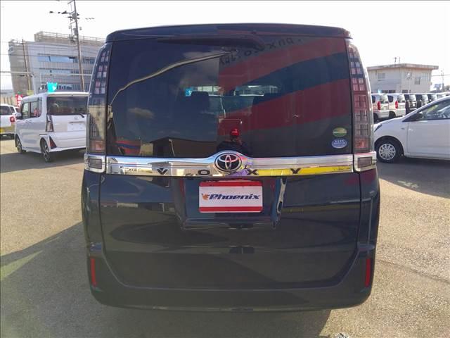 ヴォクシー V ナビTV☆Bluetooth☆バックカメラ☆試乗OK ナビTV☆Bluetooth☆バックカメラ☆後席フリップダウン☆電動ドア☆トヨタセーフティセンス☆LEDオートライト☆禁煙車☆ETC☆スマートキー2個☆プッシュスタート☆アイドリングストップ☆試乗OK(6枚目)