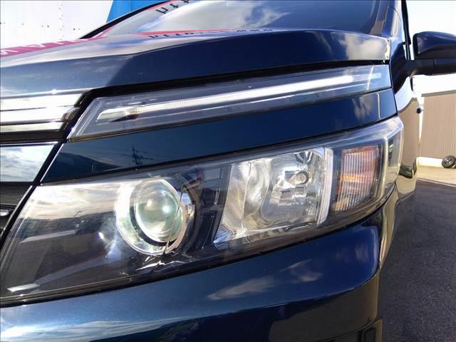 ヴォクシー V ナビTV☆Bluetooth☆バックカメラ☆試乗OK ナビTV☆Bluetooth☆バックカメラ☆後席フリップダウン☆電動ドア☆トヨタセーフティセンス☆LEDオートライト☆禁煙車☆ETC☆スマートキー2個☆プッシュスタート☆アイドリングストップ☆試乗OK(9枚目)