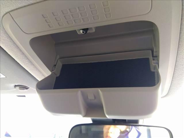 ヴォクシー V ナビTV☆Bluetooth☆バックカメラ☆試乗OK ナビTV☆Bluetooth☆バックカメラ☆後席フリップダウン☆電動ドア☆トヨタセーフティセンス☆LEDオートライト☆禁煙車☆ETC☆スマートキー2個☆プッシュスタート☆アイドリングストップ☆試乗OK(40枚目)