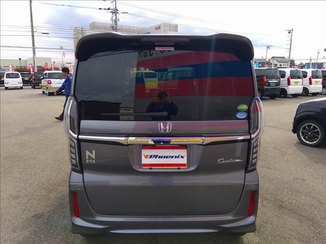 N-BOXカスタム G・Lホンダセンシング ホンダセンシング☆純正ナビ☆ETC☆ ホンダセンシング☆ギャザス8型ナビTV☆Bluetooth☆バックカメラ☆電動ドア☆LEDオートライト☆LEDフォグ☆スマートキー☆プッシュスタート☆アイドリングストップ☆ステリモ☆禁煙車☆ETC☆(6枚目)