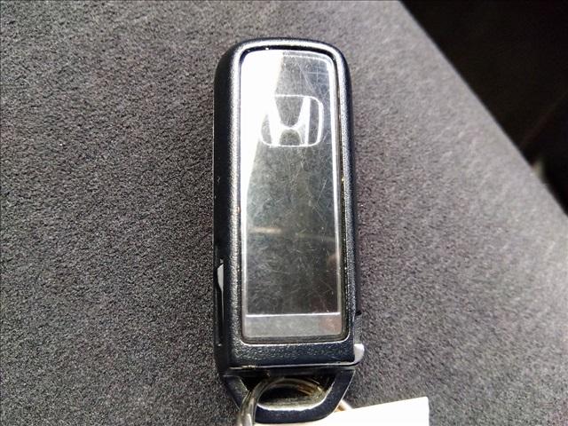 N-BOXカスタム G・Lホンダセンシング ホンダセンシング☆純正ナビ☆ETC☆ ホンダセンシング☆ギャザス8型ナビTV☆Bluetooth☆バックカメラ☆電動ドア☆LEDオートライト☆LEDフォグ☆スマートキー☆プッシュスタート☆アイドリングストップ☆ステリモ☆禁煙車☆ETC☆(28枚目)