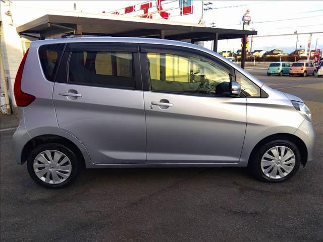 デイズ Ｘ　Ｖセレクション＋セーフティＩＩ　ナビＴＶ☆試乗ＯＫ☆　ナビＴＶ☆Ｂｌｕｅｔｏｏｔｈ☆全方位カメラ☆エマージェンシーブレーキ☆アイドリングストップ☆走行４．７万Ｋｍ☆インテリキー☆プッシュスタート☆前後誤発進抑制☆横滑り防止☆禁煙車☆試乗ＯＫ☆（4枚目）