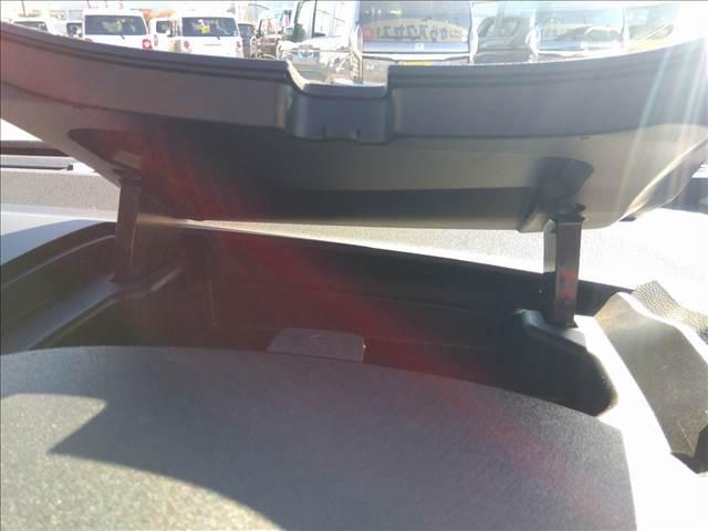 シエンタ ハイブリッドＸ４ＷＤ☆ハイブリッド☆ナビ☆Ｂｌｕｅｔｏｏｔｈ　４ＷＤ☆ハイブリッド☆ナビ☆Ｂｌｕｅｔｏｏｔｈ☆バックカメラ☆電動ドア☆トヨタセーフティセンス☆ＬＥＤオートライト☆追従クルコン☆７人乗り☆３列シート☆ＵＳＢ充電☆ブラックインテリア☆禁煙車☆ＥＴＣ☆（37枚目）