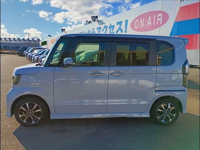 N-BOXカスタム G・Lホンダセンシング ホンダセンシング☆ナビTV☆ETC☆ ホンダセンシング☆ナビTV☆Bluetooth☆バックカメラ☆ドラレコ☆電動ドア☆前席シートヒーター☆LEDオートライト☆LEDフォグ☆スマートキー☆プッシュスタート☆Rサンシェイド☆禁煙車☆ETC☆(8枚目)