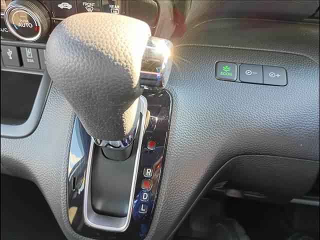 N-BOXカスタム G・Lホンダセンシング ホンダセンシング☆ナビTV☆ETC☆ ホンダセンシング☆ナビTV☆Bluetooth☆バックカメラ☆ドラレコ☆電動ドア☆前席シートヒーター☆LEDオートライト☆LEDフォグ☆スマートキー☆プッシュスタート☆Rサンシェイド☆禁煙車☆ETC☆(18枚目)
