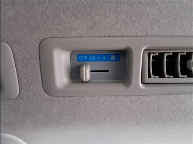 ハイエースバン ロングスーパーＧＬ　４ＷＤ☆ディーゼルターボ☆試乗ＯＫ☆　４ＷＤ☆ディーゼルターボ☆ナビＴＶ☆Ｂｌｕｅｔｏｏｔｈ☆バックカメラ☆両側スライドドア☆フォグランプ☆社外ショックメッキグリル☆オートエアコン☆Ｒクーラー☆キーレス☆ＥＴＣ☆試乗ＯＫ☆（29枚目）