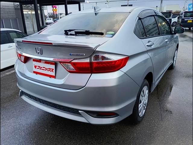 グレイス ハイブリッドＬＸ・ホンダセンシング　ワンオーナー☆試乗ＯＫ☆　ワンオーナー☆ホンダセンシング☆４ＷＤ☆ナビ☆Ｂｌｕｅｔｏｏｔｈ☆バックカメラ☆前後ドラレコ☆前席シートヒーター☆スマートキー☆プッシュスタート☆コンフォートビュー☆禁煙車☆ＥＴＣ☆試乗ＯＫ☆（5枚目）