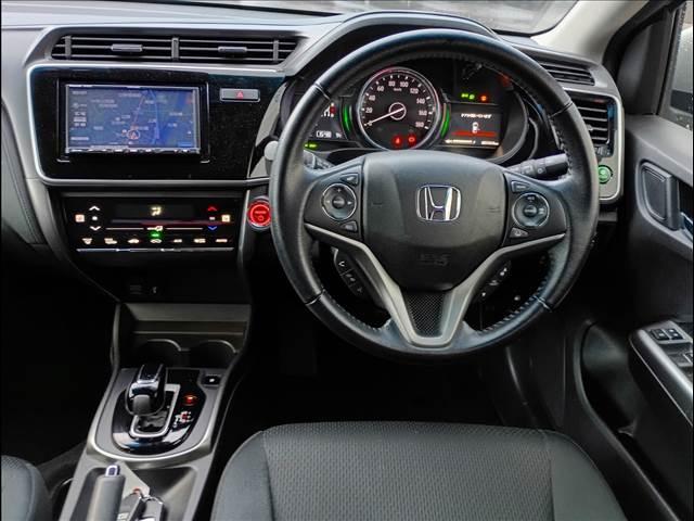 グレイス ハイブリッドＬＸ・ホンダセンシング　ワンオーナー☆試乗ＯＫ☆　ワンオーナー☆ホンダセンシング☆４ＷＤ☆ナビ☆Ｂｌｕｅｔｏｏｔｈ☆バックカメラ☆前後ドラレコ☆前席シートヒーター☆スマートキー☆プッシュスタート☆コンフォートビュー☆禁煙車☆ＥＴＣ☆試乗ＯＫ☆（12枚目）