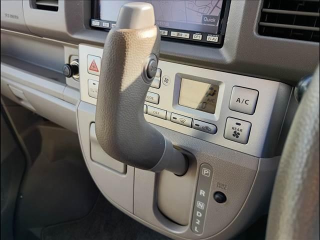 エブリイワゴン ＰＺターボスペシャル　ワンオーナー☆４ＷＤ☆ターボ☆試乗ＯＫ　ワンオーナー☆４ＷＤ☆ターボ☆ナビＴＶ☆バックカメラ☆両側電動ドア☆オートステップ☆ＨＩＤヘッドライト☆シートヒーター☆Ｒファン☆キーレス☆走行５万Ｋｍ☆禁煙車☆オートエアコン☆試乗ＯＫ☆（18枚目）
