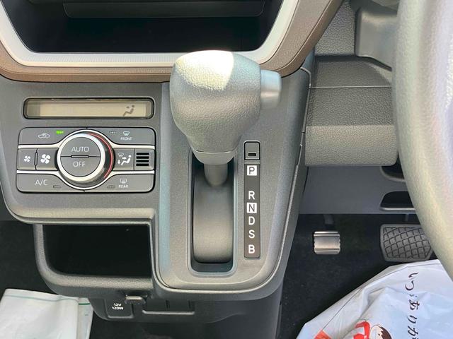 ムーヴ X バックカメラ 両側スライド・片側電動 クリアランスソナー レーンアシスト 衝突被害軽減システム オートライト LEDヘッドランプ スマートキー アイドリングストップ 電動格納ミラー ベンチシート(8枚目)