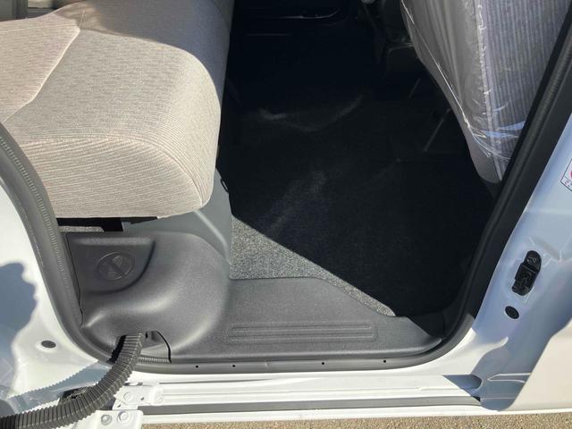 ムーヴ X バックカメラ 両側スライド・片側電動 クリアランスソナー レーンアシスト 衝突被害軽減システム オートライト LEDヘッドランプ スマートキー アイドリングストップ 電動格納ミラー ベンチシート(43枚目)