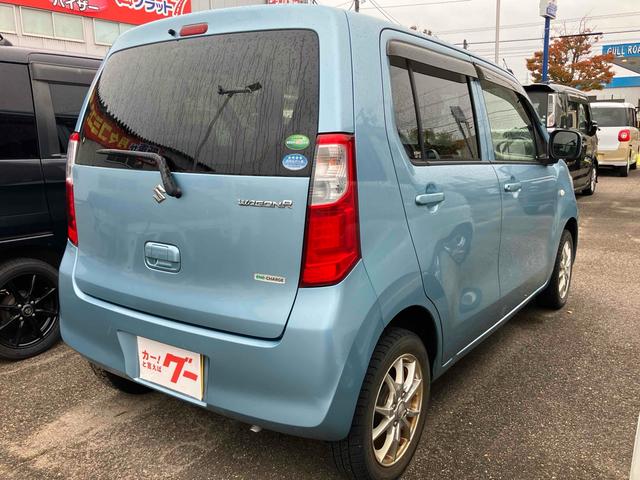ワゴンR FX キーレスエントリー アイドリングストップ 電動格納ミラー シートヒーター ベンチシート CVT 盗難防止システム ABS CD ミュージックプレイヤー接続可 アルミホイール 衝突安全ボディ エアコン(15枚目)