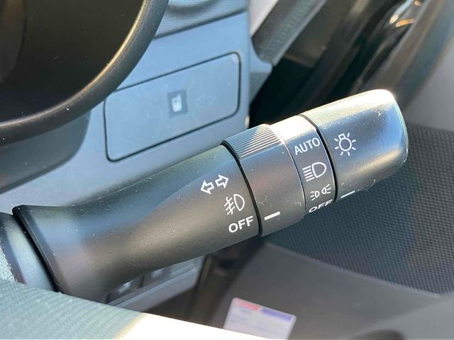 ムーヴ カスタム　Ｘ　ＳＡ　ナビ　ＴＶ　衝突被害軽減システム　オートライト　スマートキー　アイドリングストップ　電動格納ミラー　ベンチシート　ＣＶＴ　盗難防止システム　ＡＢＳ　ＥＳＣ　ＣＤ　ＤＶＤ再生　ＵＳＢ（10枚目）