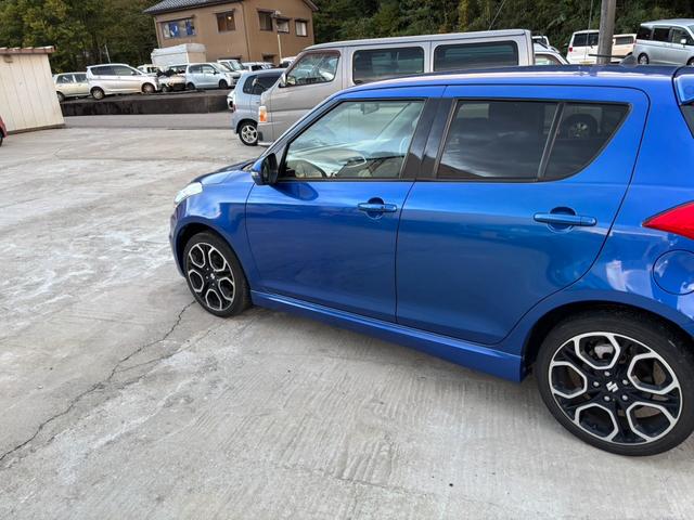 遠方納車、業販可能です、少人数で営業しているためご来店の際は一度ご連絡いただけると助かります。