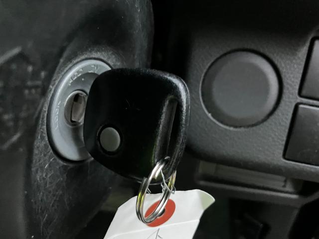 アルト L キーレスエントリー エコチャージ 運転席エアバッグ 助手席エアバッグ エアコン パワーステアリング パワーウィンドウ 純正CDオーディオデッキ 純正アルミホイール(18枚目)