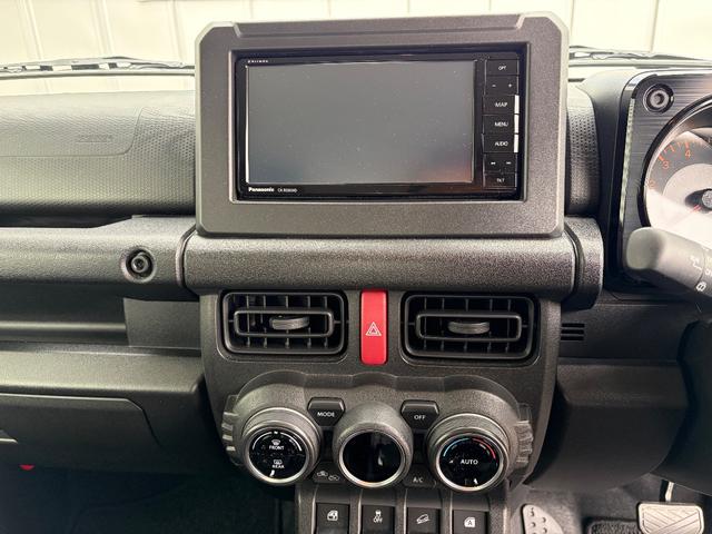 ジムニー ＸＬ　アングリースタイル　ワンオーナー禁煙車　２インチリフトアップ　サイド出しマフラー　ヴァレンティＬＥＤテール（17枚目）