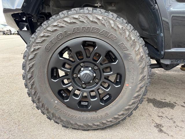 ジムニー ＸＬ　アングリースタイル　ワンオーナー禁煙車　２インチリフトアップ　サイド出しマフラー　ヴァレンティＬＥＤテール（24枚目）