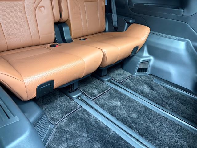 ヴェルファイアハイブリッド Ｚ　プレミア　ユニバーサルステップ　寒冷地　シートヒーター　ベンチレーション　ステアリングヒーター　ＩＴＳコネクト　サイドエンブレムイルミネーション　パノラミックビューモニター　左右独立ムーンルーフ　置くだけ充電（23枚目）