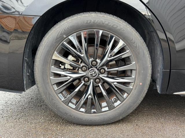 ヴェルファイアハイブリッド Ｚ　プレミア　ユニバーサルステップ　寒冷地　シートヒーター　ベンチレーション　ステアリングヒーター　ＩＴＳコネクト　サイドエンブレムイルミネーション　パノラミックビューモニター　左右独立ムーンルーフ　置くだけ充電（29枚目）