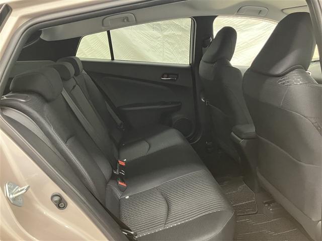 プリウス A 4WD フルセグ メモリーナビ DVD再生 ミュージックプレイヤー接続可 バックカメラ 衝突被害軽減システム ETC ドラレコ LEDヘッドランプ ワンオーナー(30枚目)