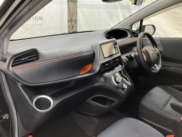 シエンタ Ｇ　フルセグ　メモリーナビ　ＤＶＤ再生　ミュージックプレイヤー接続可　バックカメラ　衝突被害軽減システム　ＥＴＣ　両側電動スライド　ＬＥＤヘッドランプ　ウオークスルー　乗車定員７人　３列シート（21枚目）