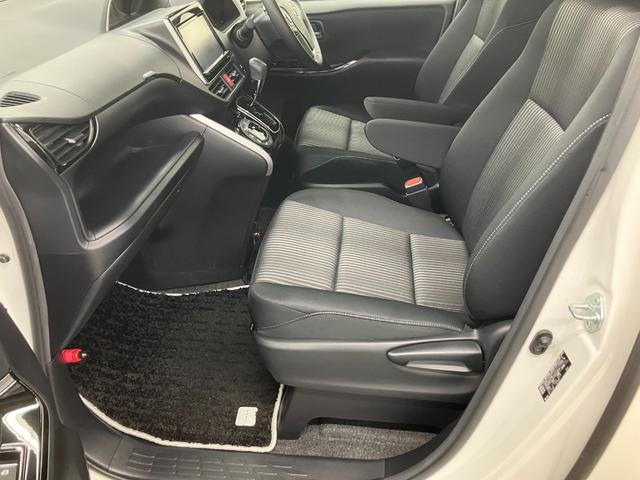 ヴォクシー ＺＳ　煌ＩＩ　４ＷＤ　フルセグ　メモリーナビ　ＤＶＤ再生　ミュージックプレイヤー接続可　バックカメラ　衝突被害軽減システム　ＥＴＣ　ドラレコ　両側電動スライド　ＬＥＤヘッドランプ　ウオークスルー　乗車定員７人（23枚目）