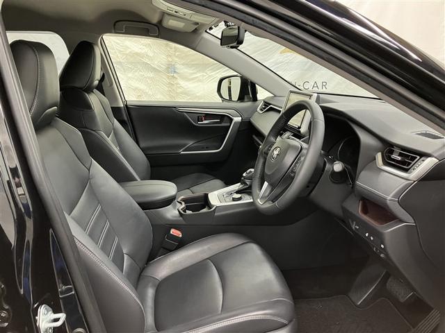 ���ʂ��̂悢��������Ƃ������E�ŁA�N�ł��^�]���₷���ł��B�^�]�̂��₷���͔��ɂ����ɂ��q����܂����