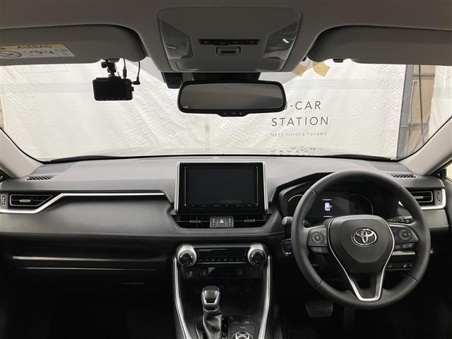 ���ʂ��̂悢��������Ƃ������E�ŁA�N�ł��^�]���₷���ł��B�^�]�̂��₷���͔��ɂ����ɂ��q����܂����