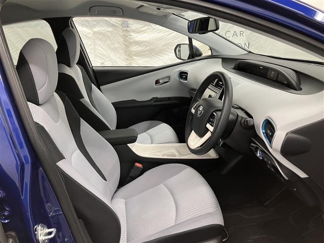 プリウス Ａ　フルセグ　メモリーナビ　ＤＶＤ再生　ミュージックプレイヤー接続可　バックカメラ　衝突被害軽減システム　ＥＴＣ　ＬＥＤヘッドランプ（17枚目）