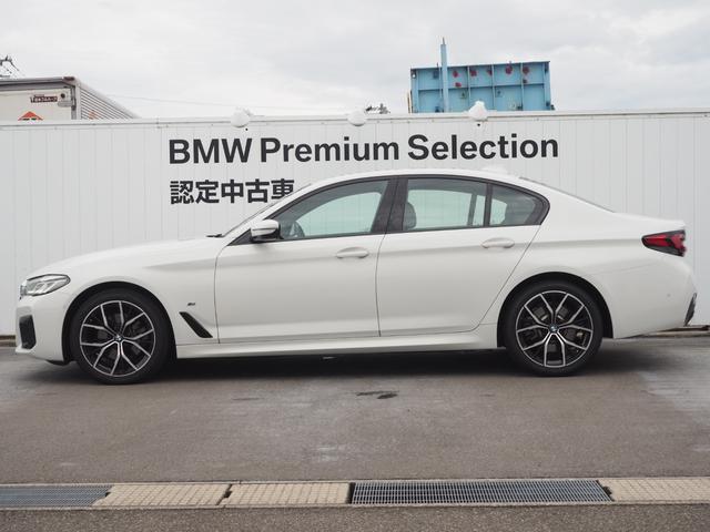 ５シリーズ ５２３ｄ　ｘＤｒｉｖｅ　Ｍスポーツ　認定中古車　ブラックレザー　シートヒーター　アクティズクルーズコントロール　ヘッドアップディスプレイ　純正１９インチアルミホイール　電動トランク　アダプティブＬＥＤヘッドライト　フロント電動シート（6枚目）