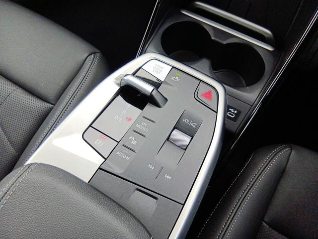 2シリーズ 218dアクティブツアラー エクスクルーシブ 認定中古車 アクティブクルーズコントロール LEDヘッドライト ETC車載器 ヴァーネスカレザー カーブドディスプレイ 電動シート シートヒーター(25枚目)