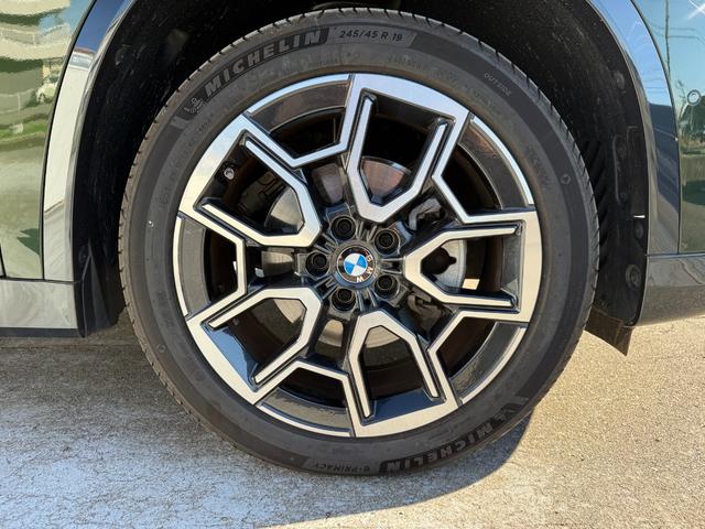 Ｘ１ ｘＤｒｉｖｅ　２０ｄ　ｘライン　認定中古車　アクティブクルーズコントロール　ヘッドアップディスプレイ　全周囲カメラ　アップルカープレイ　ワイヤレスチャージャー　電動トランク　ＬＥＤヘッドライト（8枚目）