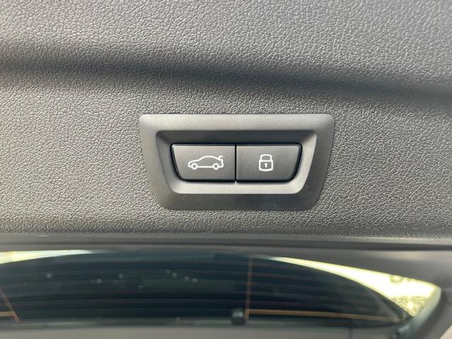 車両詳細はＢＭＷ　ＰｒｅｍｉｕｍＳｅｌｅｃｔｉｏｎ金沢　ＴＥＬ　０７６−２４６−２１００　までお気軽にお問合せ下さいませ。