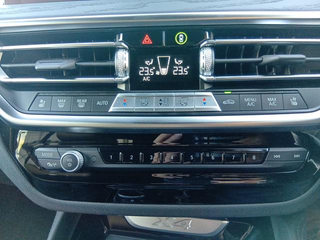 X4 xDrive 30i Mスポーツ 認定中古車 ブラックレザー ガラスサンルーフ 液晶メーター ステアリングヒーター シートヒーター・ベンチレーション ワイヤレスチャージャー アップルカープレイ 電動トランク(19枚目)