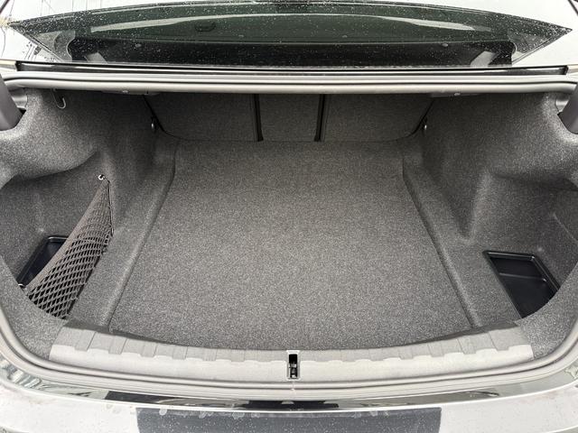 3シリーズ 320d xDriveMスポーツエディションシャドー 認定中古車 液晶メーター 全周囲カメラ ヘッドアップディスプレイ アクティブクルーズコントロール 電動トランク アップルカープレイ ETC車載器 19インチアルミホイール(26枚目)