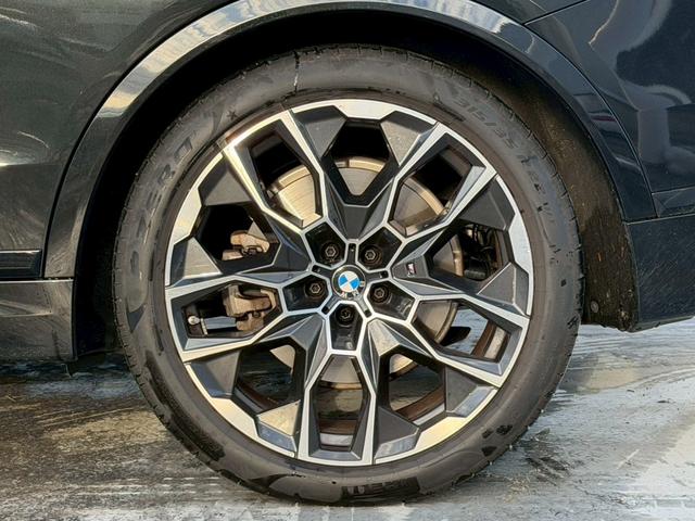 �c�Ǝ��Ԃ́A�`�l�X�F�R�O�`�o�l�U�F�O�O�܂ŉc�Ƃ��Ă���܂��B