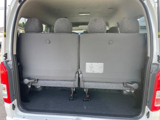 ハイエースワゴン GL パワースライド パノラマモニター デジタルインナーミラー 寒冷地 LEDヘッドライト 登録済未使用車 純正ドアバイザー 純正フロアマット(53枚目)