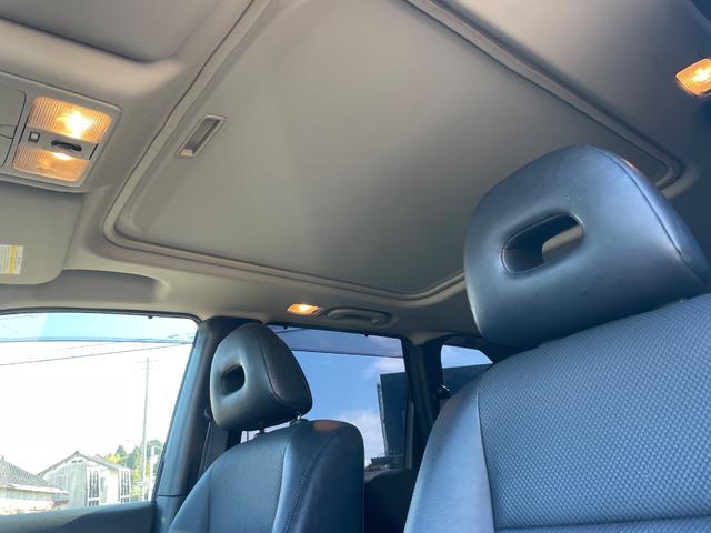 サンルーフはシェード付！