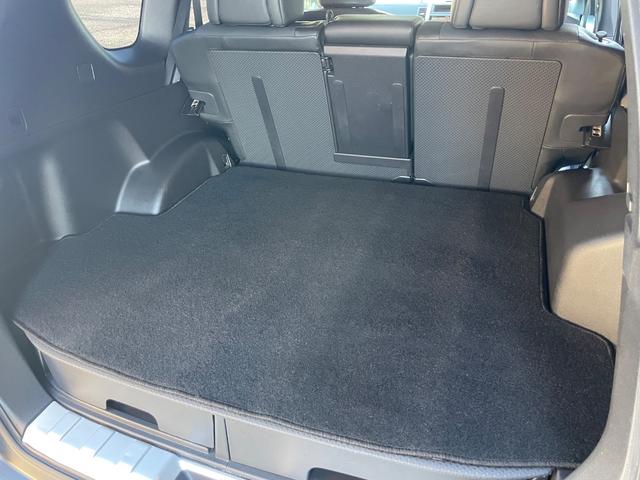 ラゲッジマット装備！