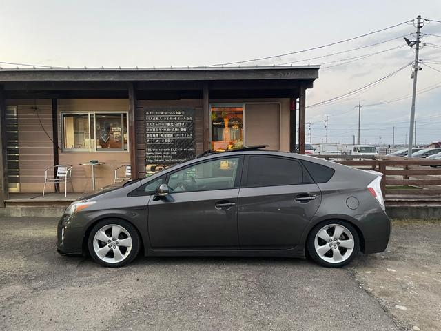 プリウス S LEDエディション US後期スタイルデモカー USDM サンルーフ 車高調 LEXONリップ 純正LEDヘッドライトUS加工 US後期仕様テール 内装LED打ち替え(4枚目)